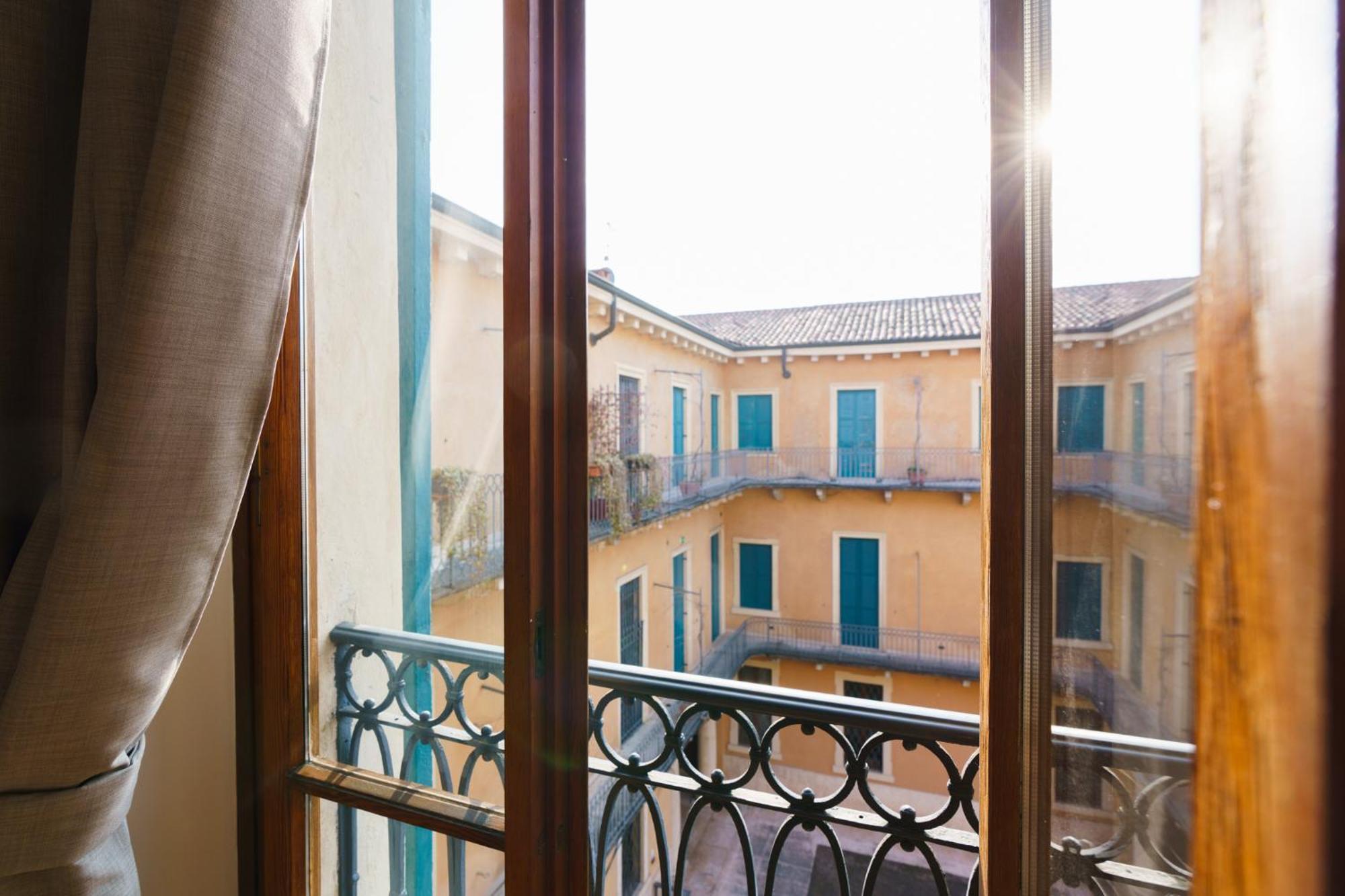 Residenza Cattaneo Apartamento Verona Exterior foto